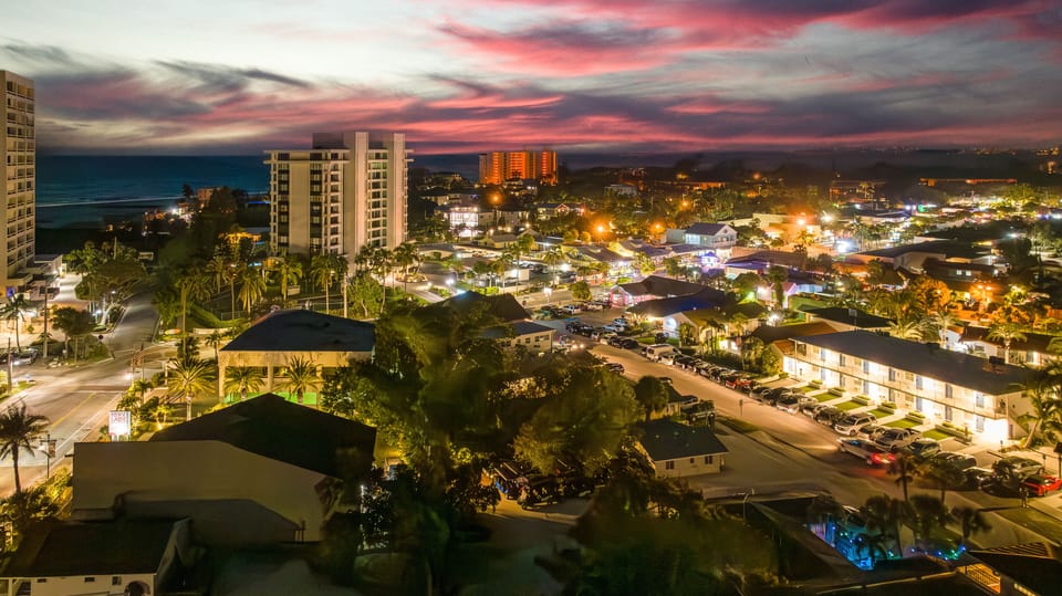 Walk to Siesta Key Village
