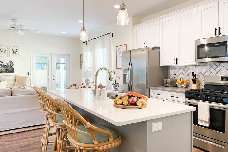 Spacious kitchen with everything you need to cook and store food. 