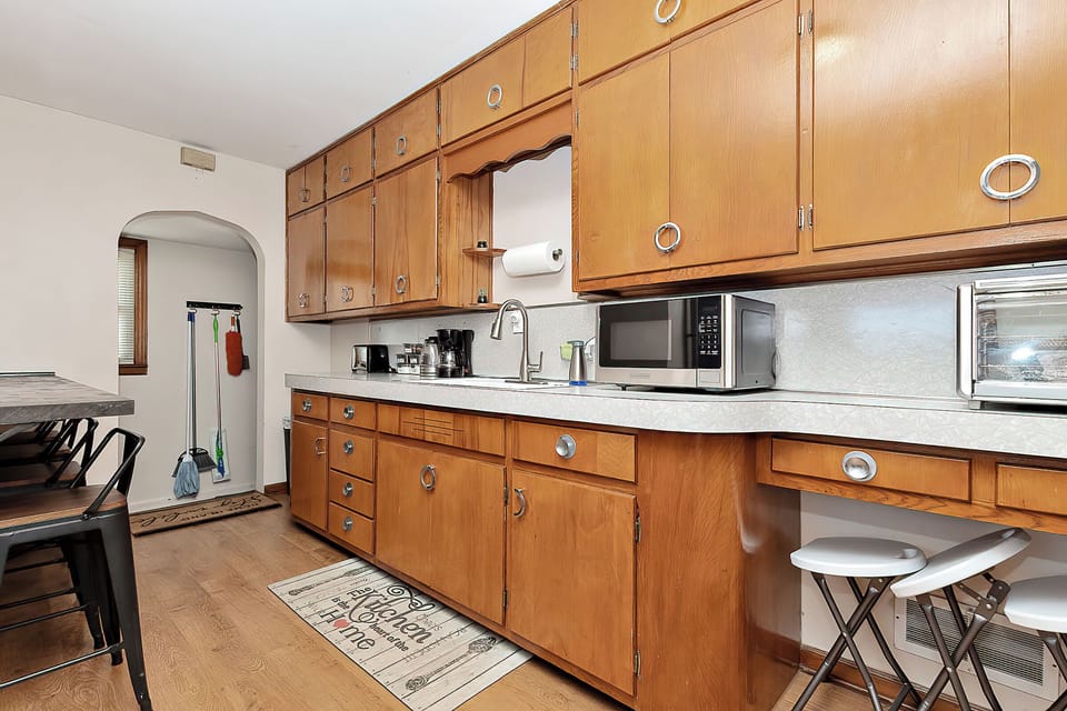 Equipped with crock pot, rice cooker, toaster oven and much more