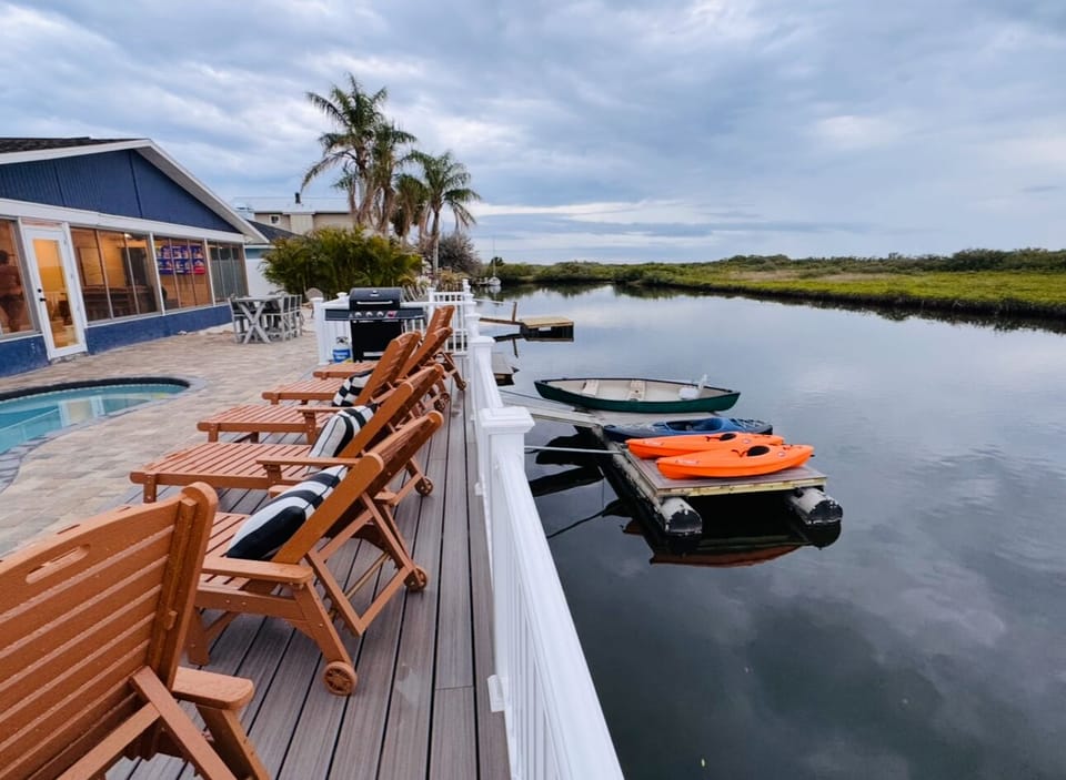 Enjoy the canal up-close on a Kayak