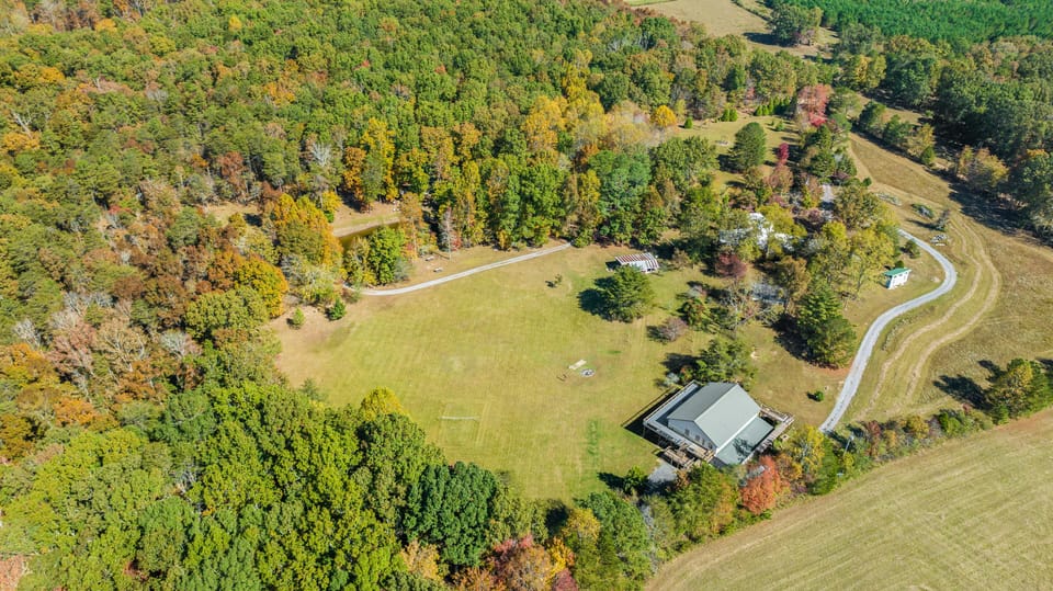 The whole property houses five cottages, six flats and the Farmhouse.