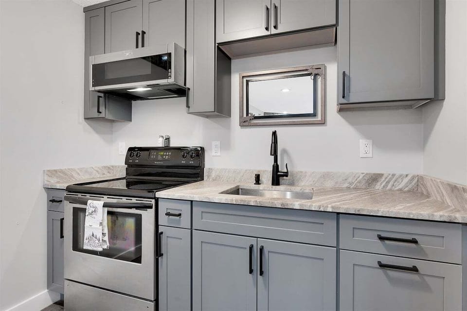 stainless steel appliances and granite counters
