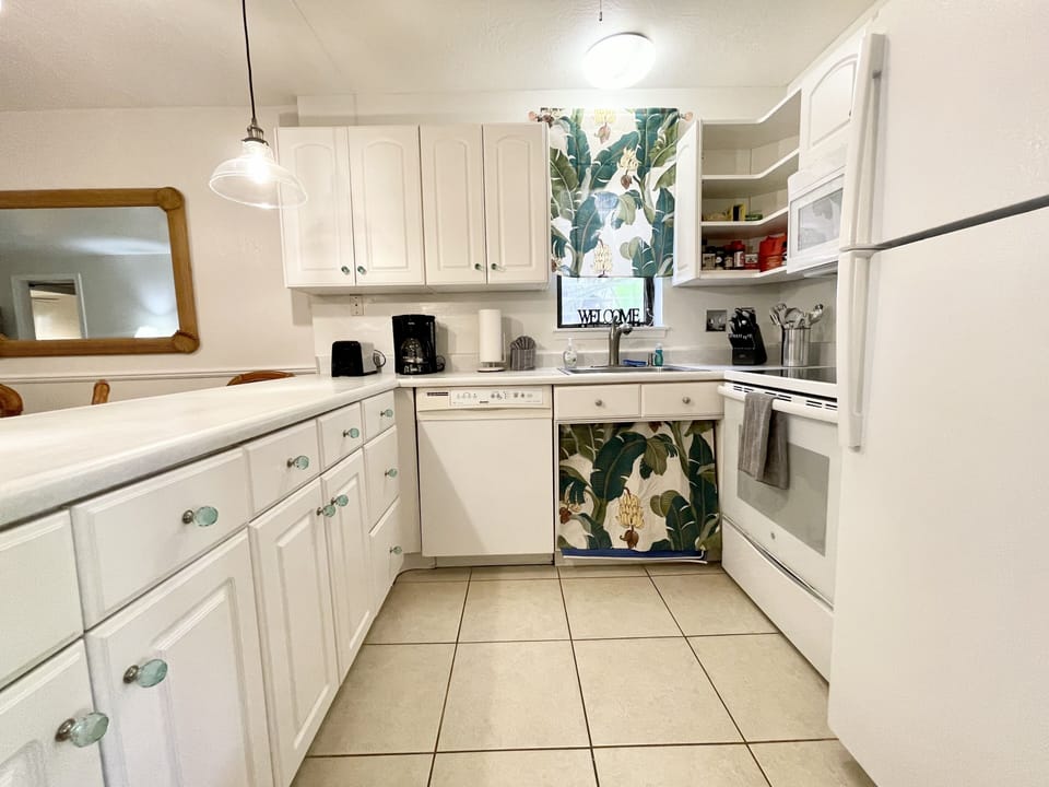 Fully stocked kitchen for all your dining needs