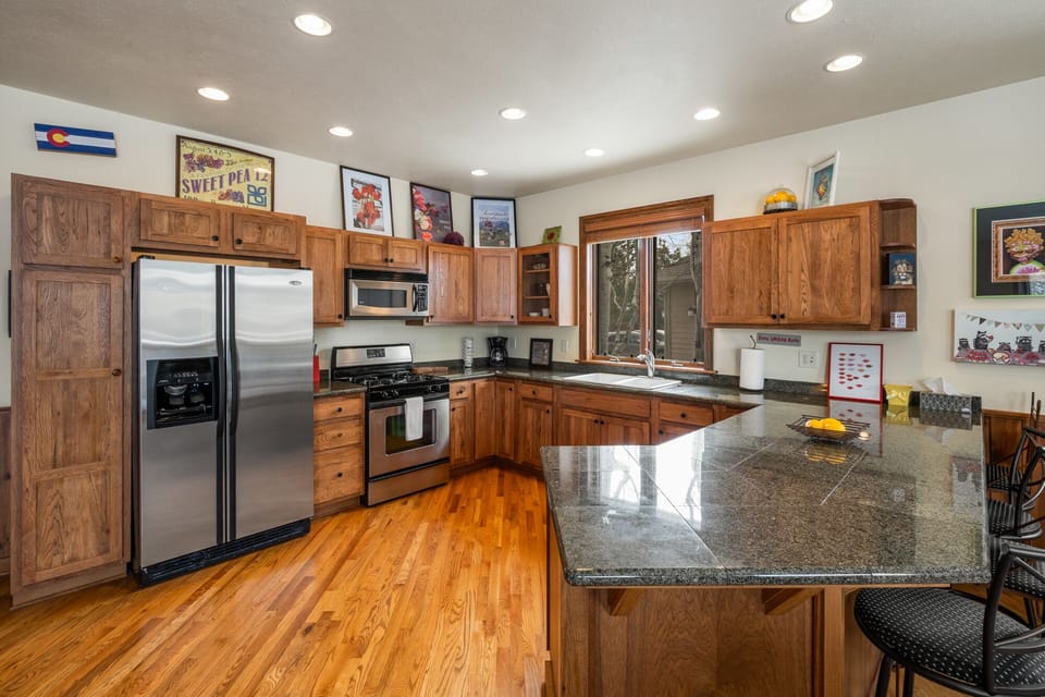 Full kitchen available to cook up any meal you desire.