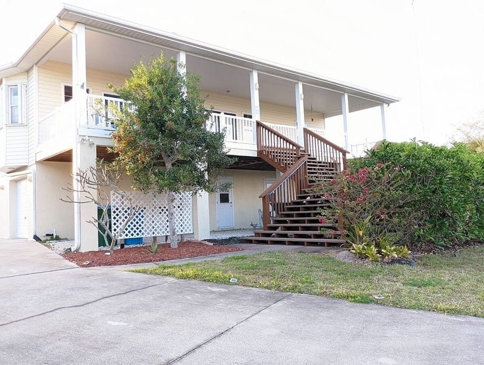 Front of the house 
