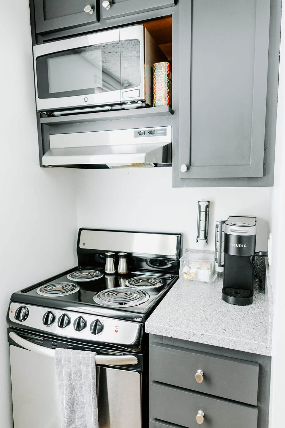 Stainless Steal Appliances & Complimentary Starbucks Coffee Pods