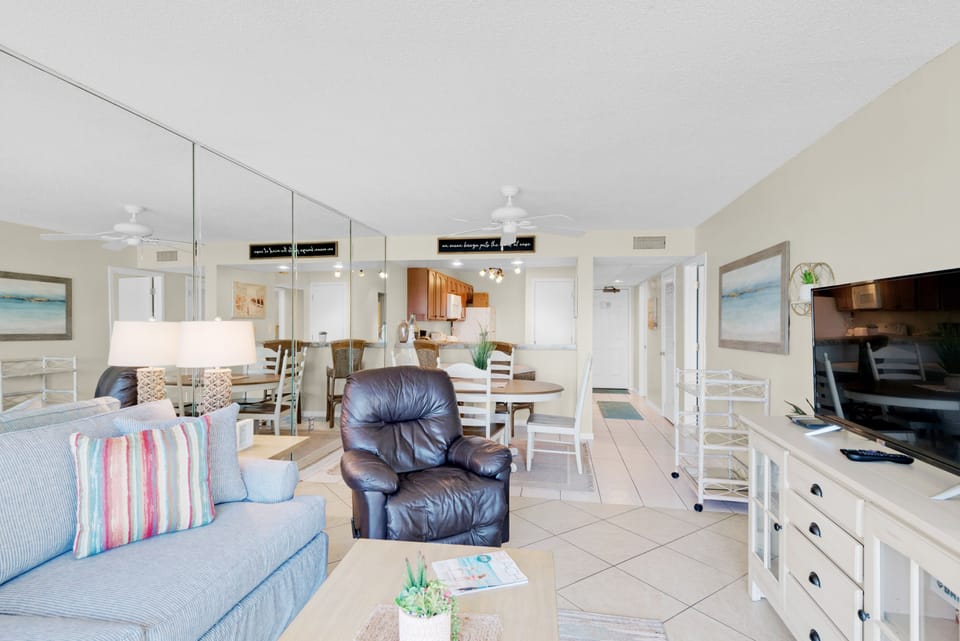 Living room to kitchen view