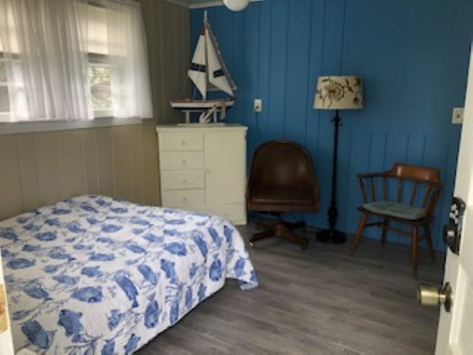Down stairs bedroom/office with private bath