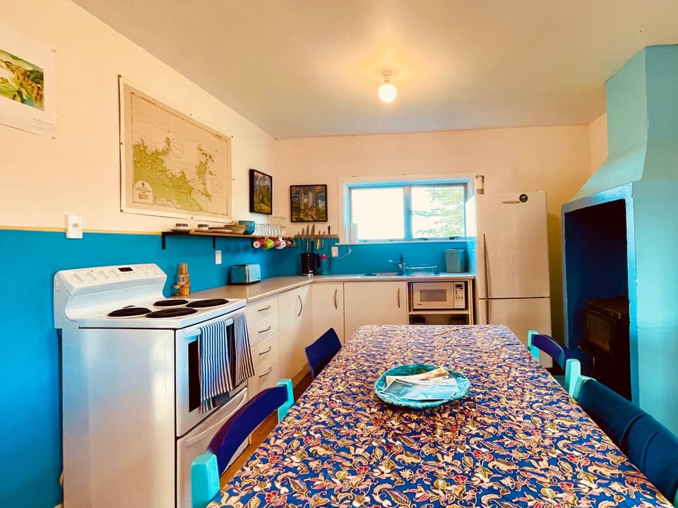 102025 MatauriBayRetreat ShearersCottage 9