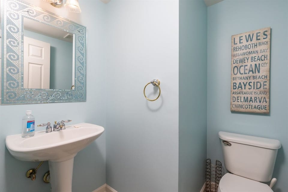 Sunset Island 10 Beach Side Drive Powder Room
