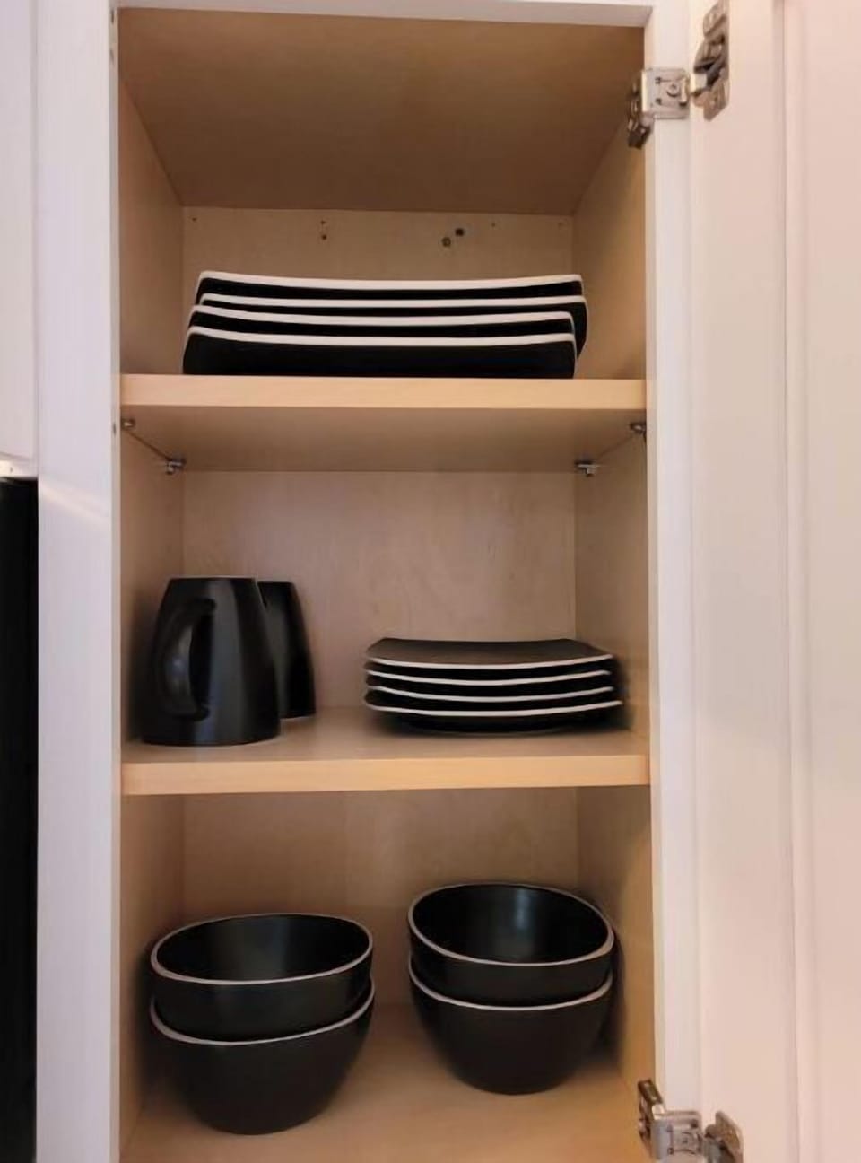 Attractive dishes for dining in