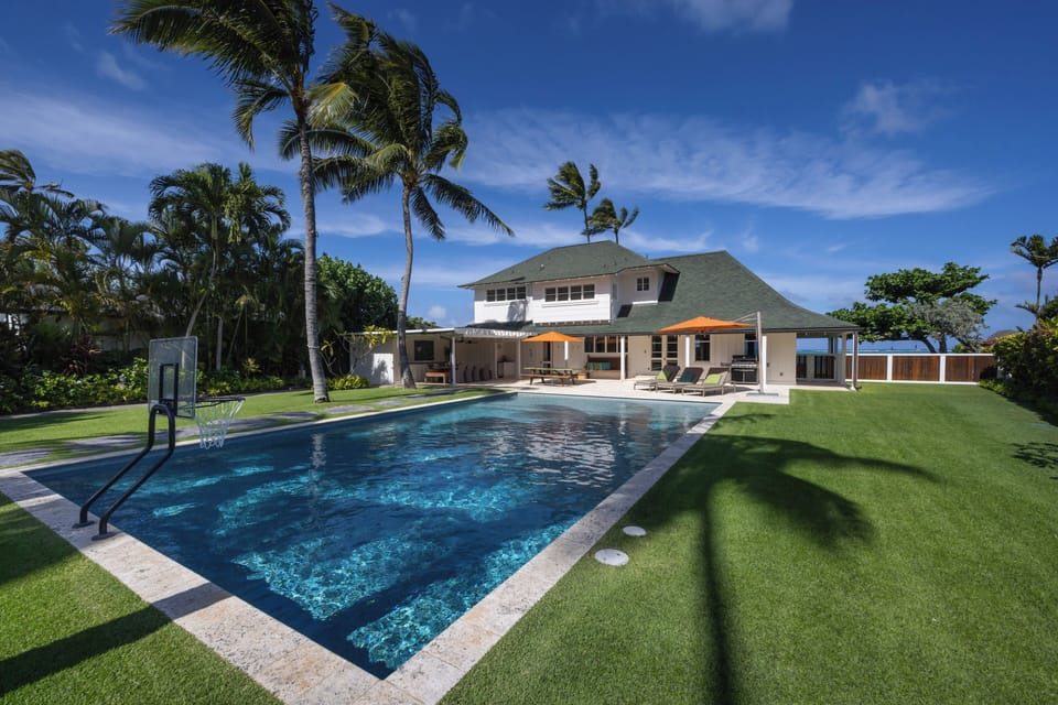 Welcome to Hale Mokulua! An oceanfront 4-bedroom/3 bathroom home in Lanikai.