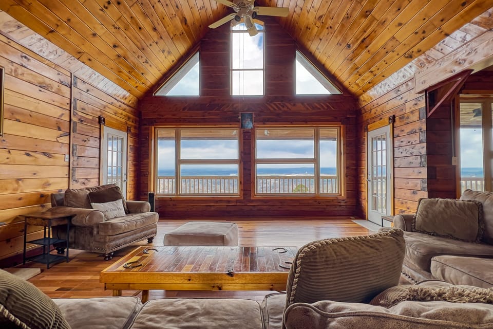 Breathtaking view from the living room of Heber Springs and Greers Ferry Lake. 