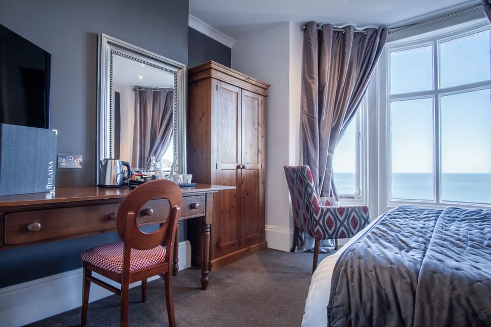 Deluxe Sea View Room with amazing views and king size bed