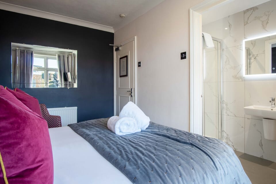 Double room with king size bed