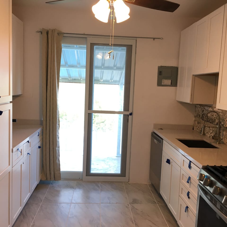 New kitchen over looking to the pool and ocean.