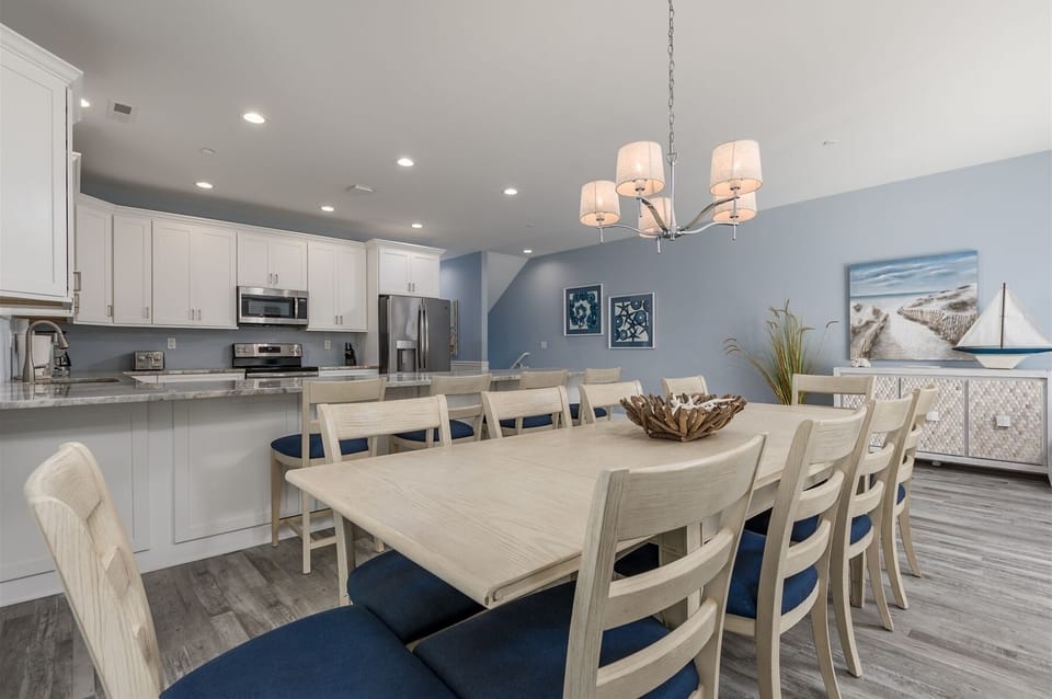 Dining Room w/ Table for Ten