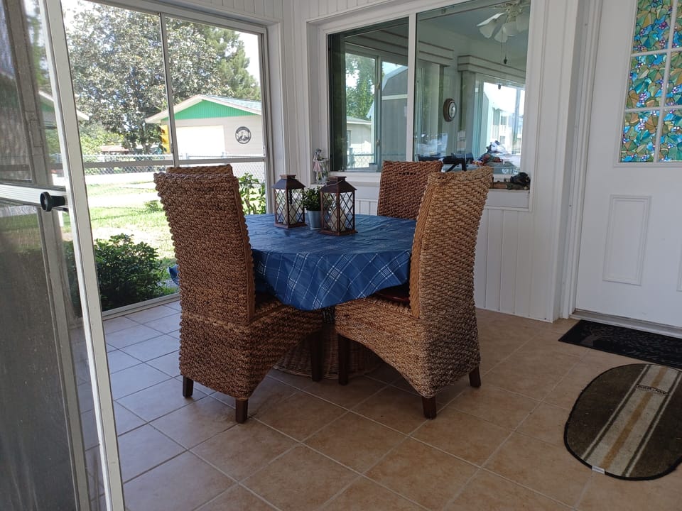 Screened front porch 