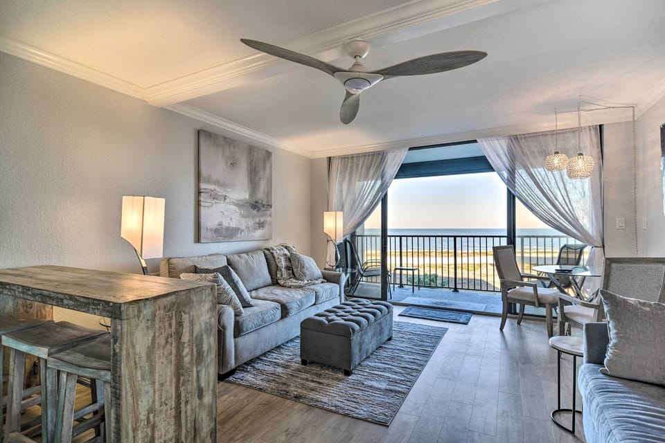 Clearwater Vacation Rental | 1BR | 1BA | 600 Sq Ft | Elevator Access