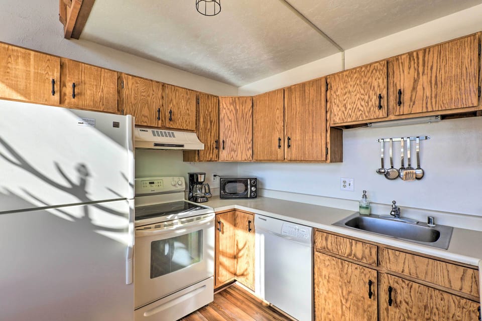 Kitchen | Coffee Maker | Toaster