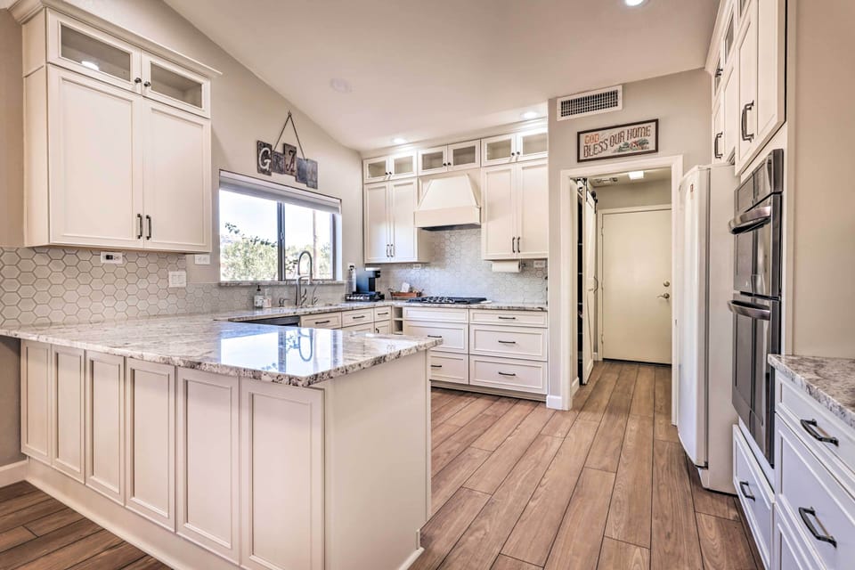 Fully Equipped Kitchen | Cooking Basics | Dishware & Flatware