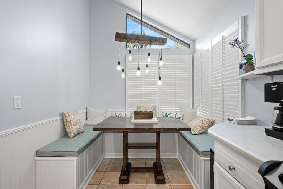 Breakfast Nook