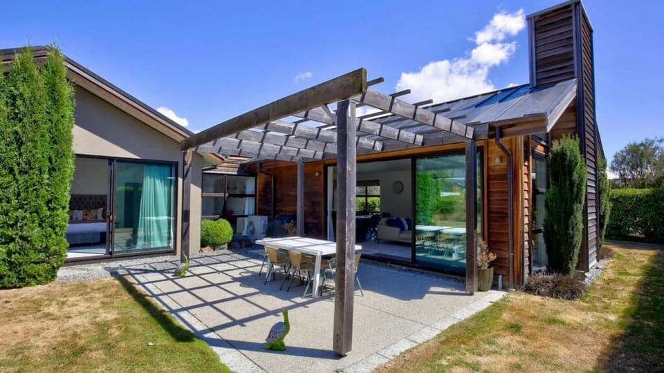 Sunny outdoor entertaining with BBQ