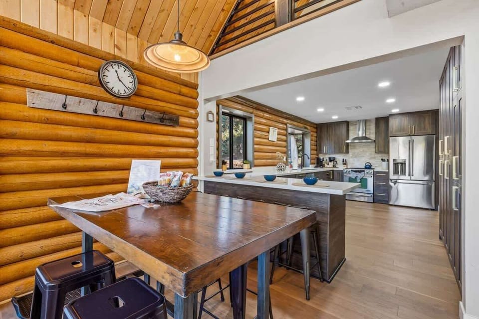 Gather for Meals in the Cozy Log Cabin Dining Area 🍽️