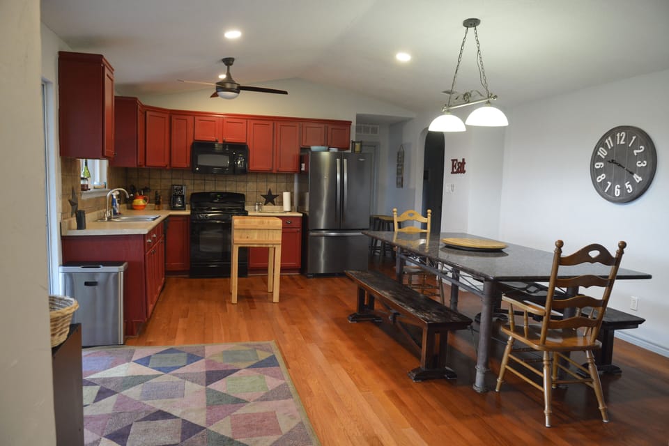 Spacious kitchen 