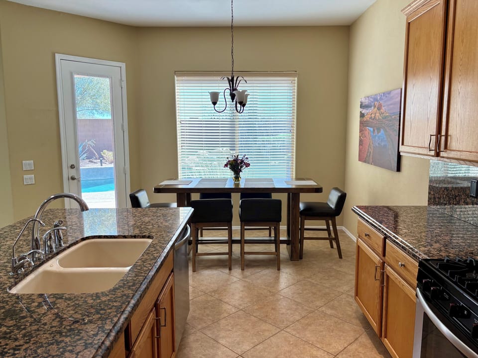 Kitchen/Dining