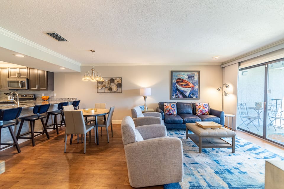 Your open floor plan great room gives everyone plenty of room to stretch out and relax.