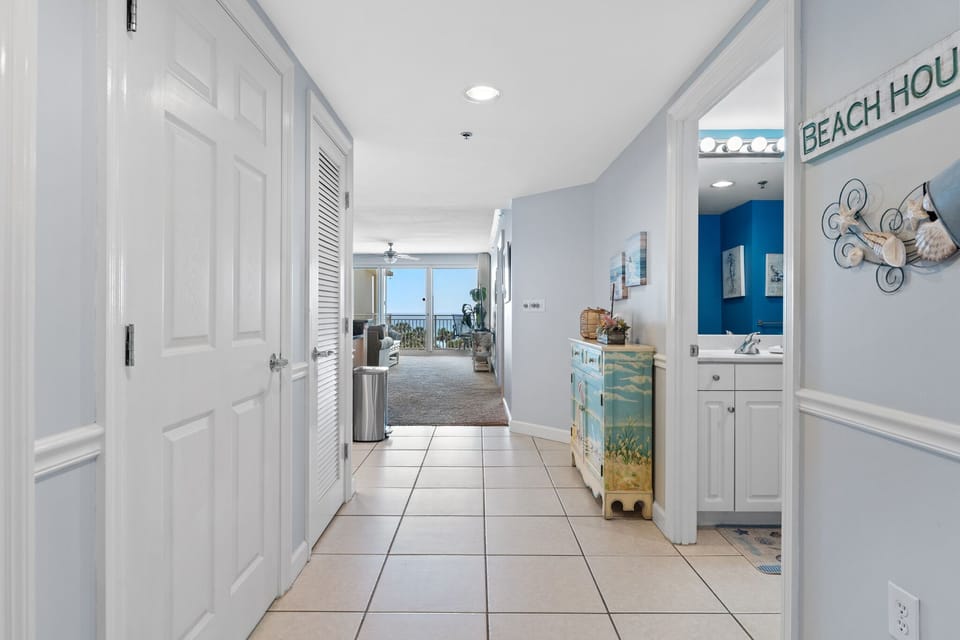 Entryway & Hall Bathroom