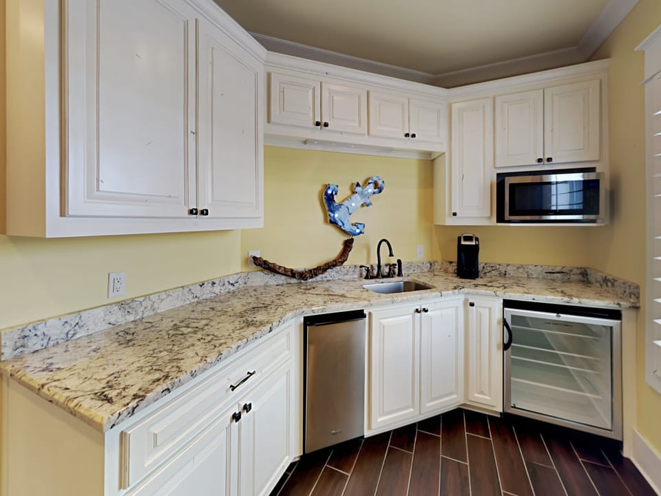 Kitchenette, Second Floor