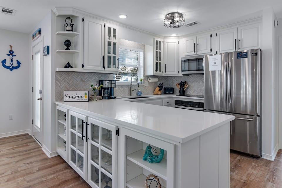 Full Kitchen - everything you need to feed your crew!