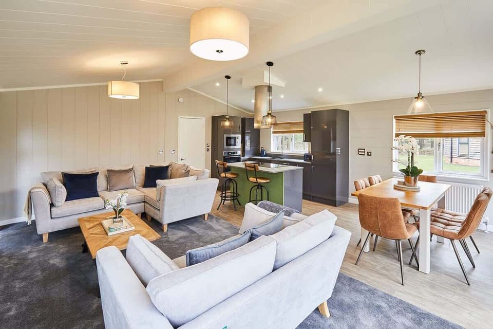 The Cabin In The Woods, Egton - Host & Stay