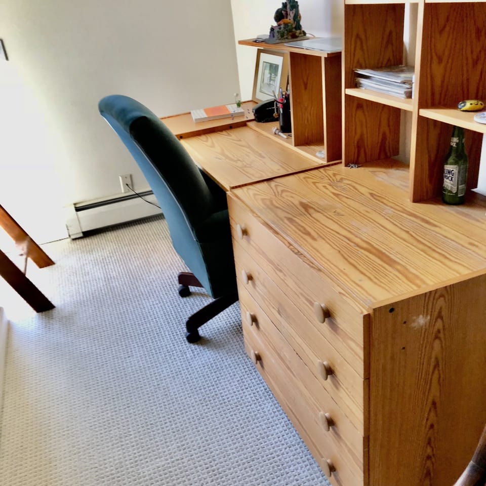 Desk in one of the bedrooms. All bedrooms have desk space 