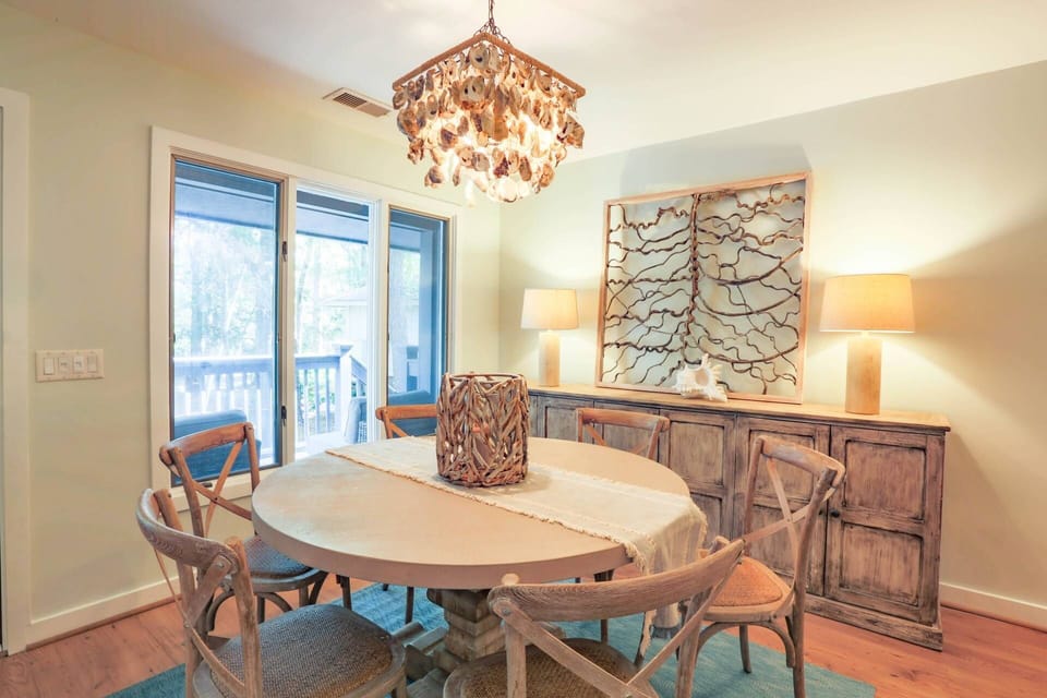 Riverhouse is a renovated, beautifully furnished home in the Inlet Cove community.
