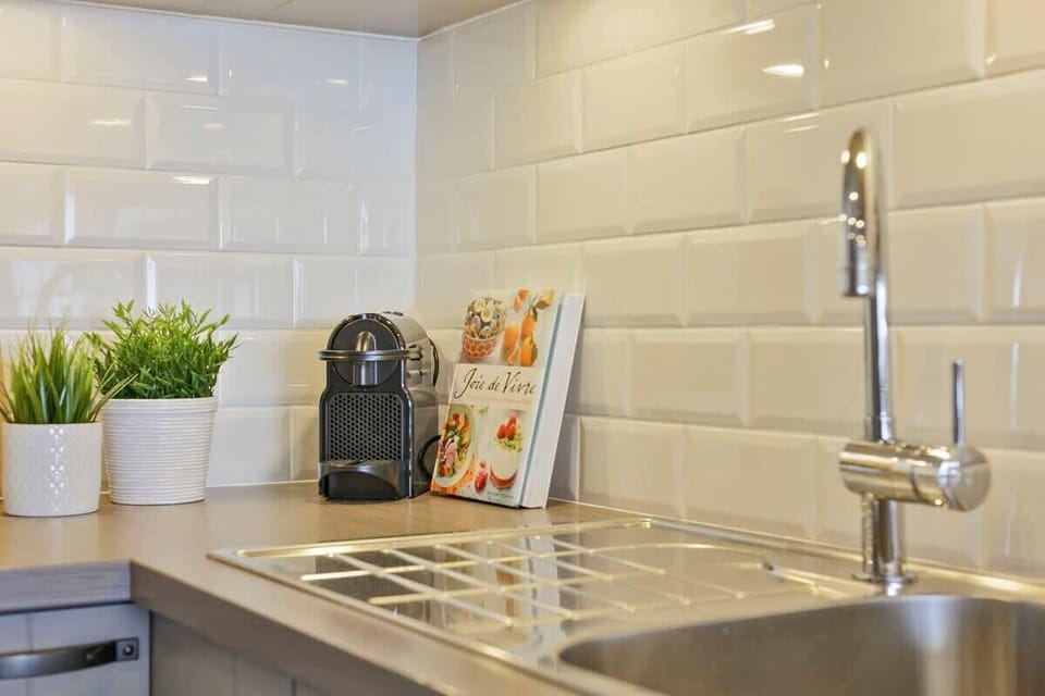 Well equipped kitchen