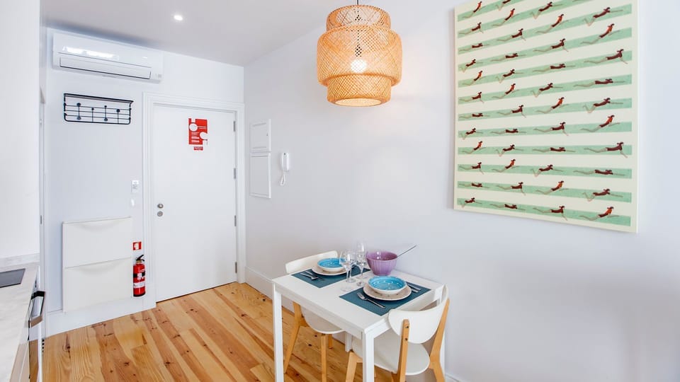 DIning area #porto #downtown #airbnb