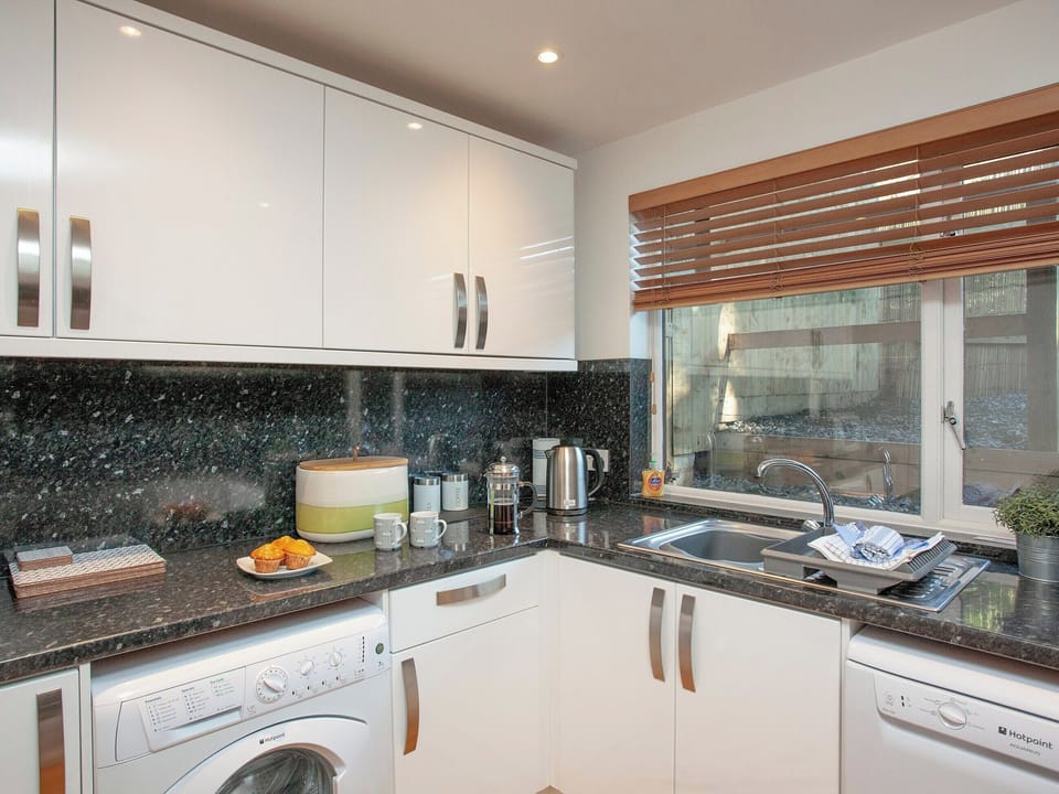 Kitchen | Trebisken, Porthtowan