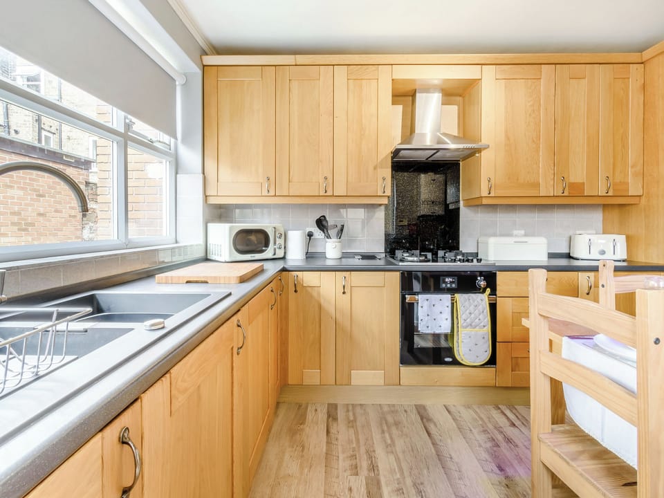 Kitchen/diner | Queen B&rsquo;s, Bridlington