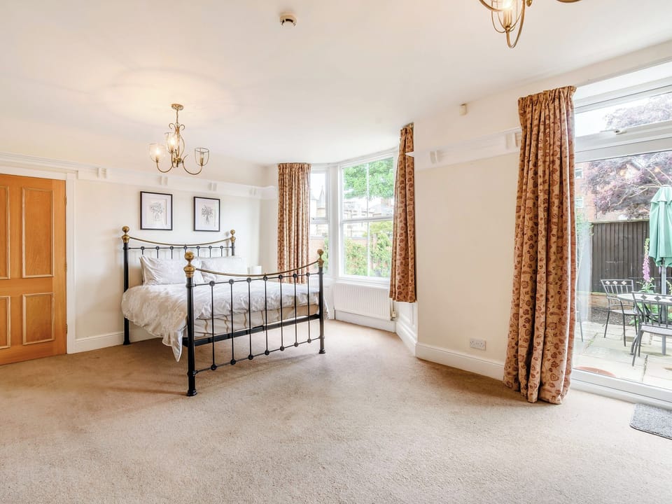 Double bedroom | Queen B&rsquo;s, Bridlington