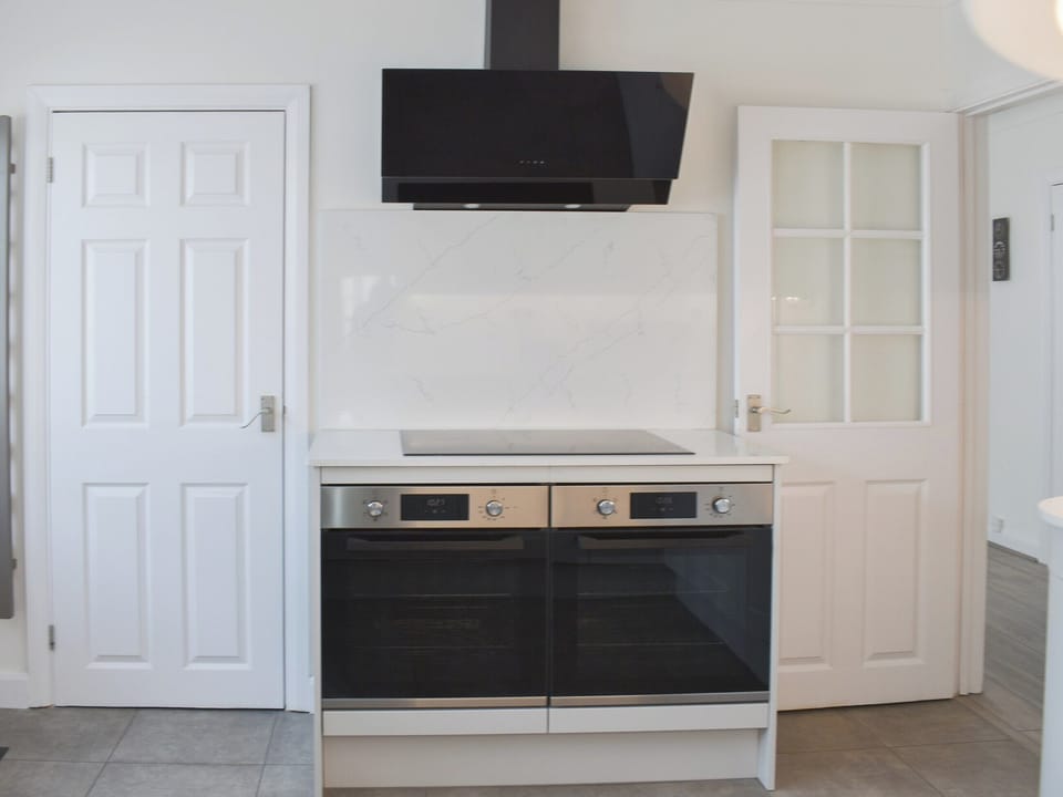 Kitchen | Pebble Cottage, Middleton-on-Sea, near Bognor Regis