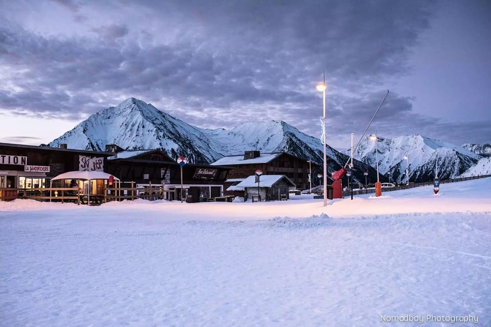 Snow and ski sports