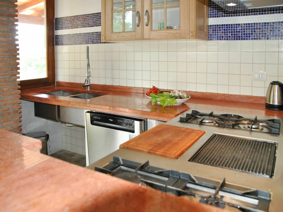 Countertop, Cabinetry, Tap, Kitchen Sink, Sink, Window, Kitchen Stove, Gas Stove, Kitchen, Kitchen Appliance