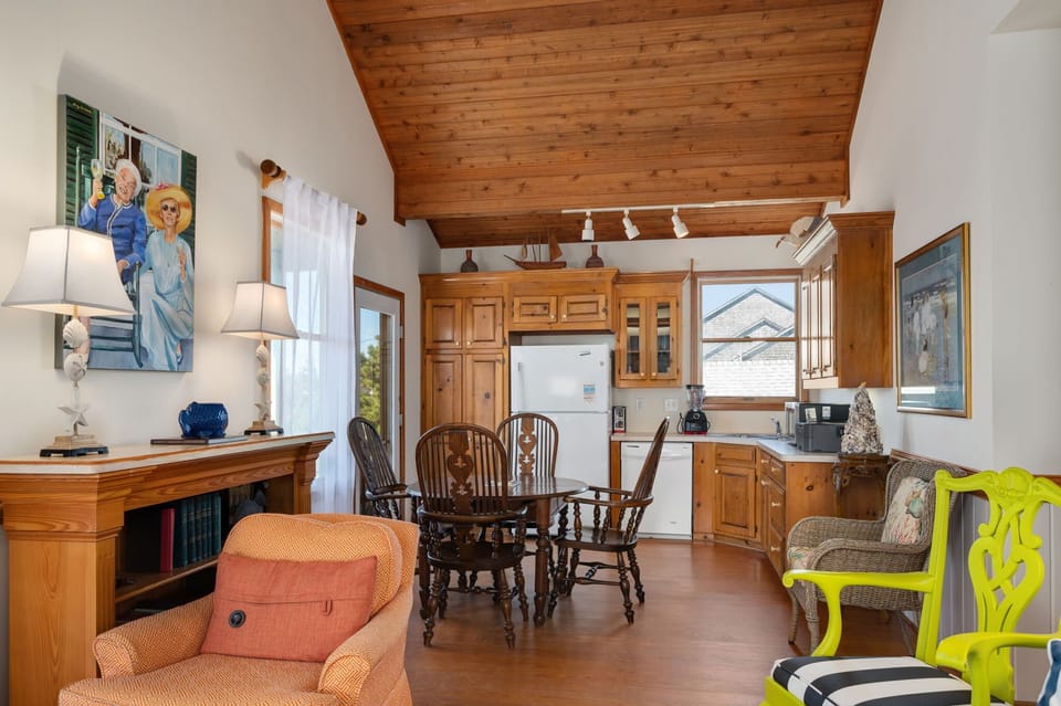 NH340: Gillam Hall | BL Den