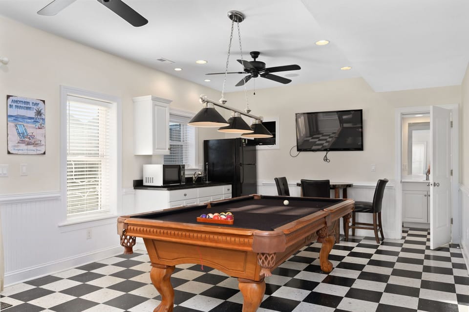 NH184: Phelps Brothers | BL Rec Room