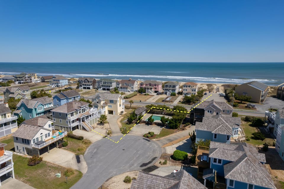 SV30: Piggy's Paradise | Just a short walk to the beach!