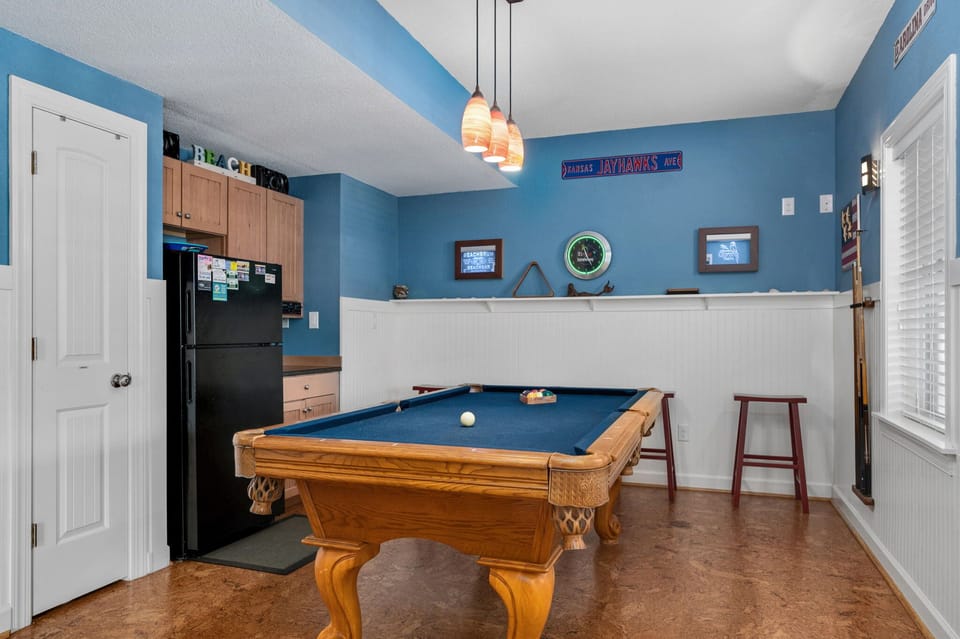 NH285: Beach Brum |  BL Rec Room, Pool Table, Wet Bar, Fridge