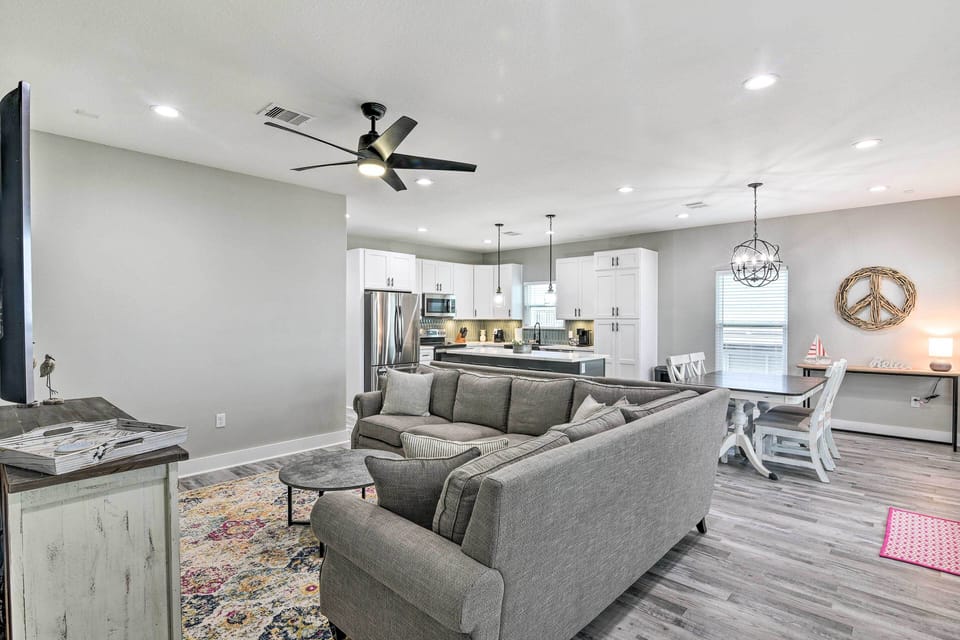 Living Room | Central Heating & A/C